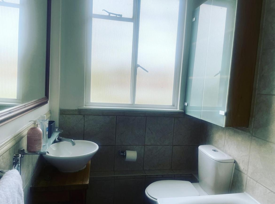 Luxury 1-bed With Stunning Views Perfect For Short In * Londra